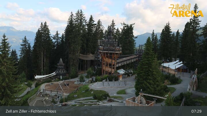 Archiv Foto Webcam Fichtenschloss Zell am Ziller