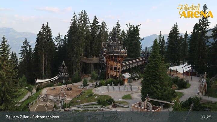Archiv Foto Webcam Fichtenschloss Zell am Ziller