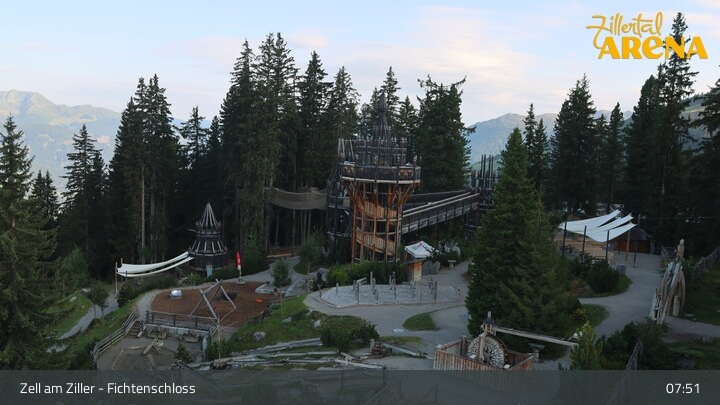 Archiv Foto Webcam Fichtenschloss Zell am Ziller