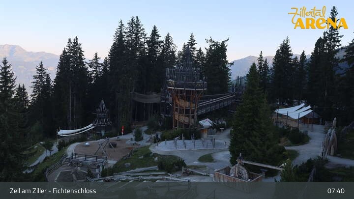 Archiv Foto Webcam Fichtenschloss Zell am Ziller