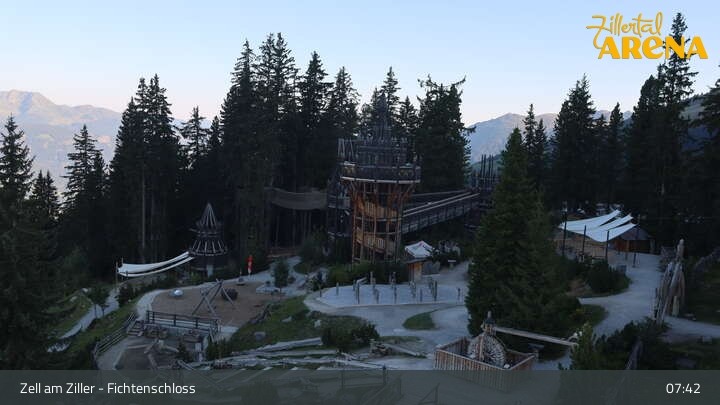 Archiv Foto Webcam Fichtenschloss Zell am Ziller