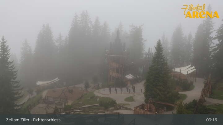 Archived image Webcam Spruce Tree Castle in Zell am Ziller