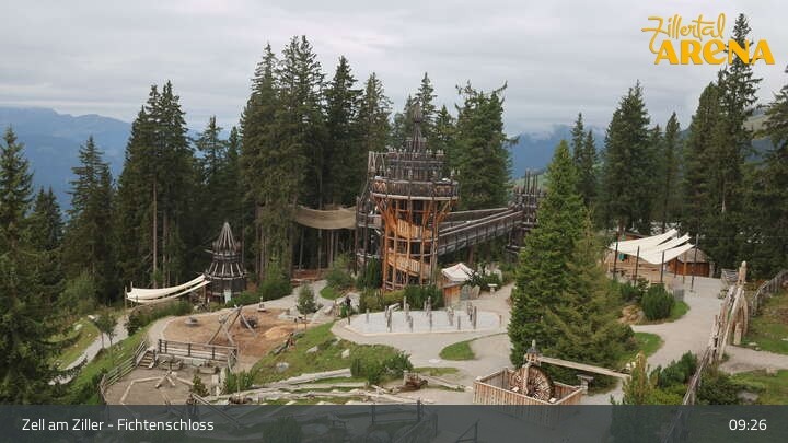 Archived image Webcam Spruce Tree Castle in Zell am Ziller