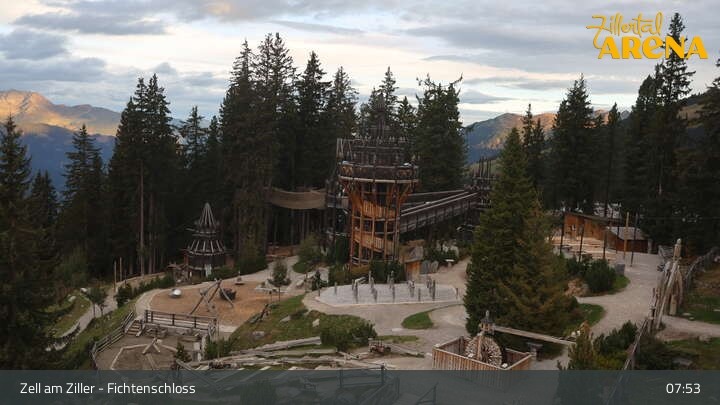 Archiv Foto Webcam Fichtenschloss Zell am Ziller