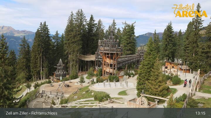 Archived image Webcam Spruce Tree Castle in Zell am Ziller