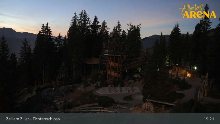 Archiv Foto Webcam Fichtenschloss Zell am Ziller