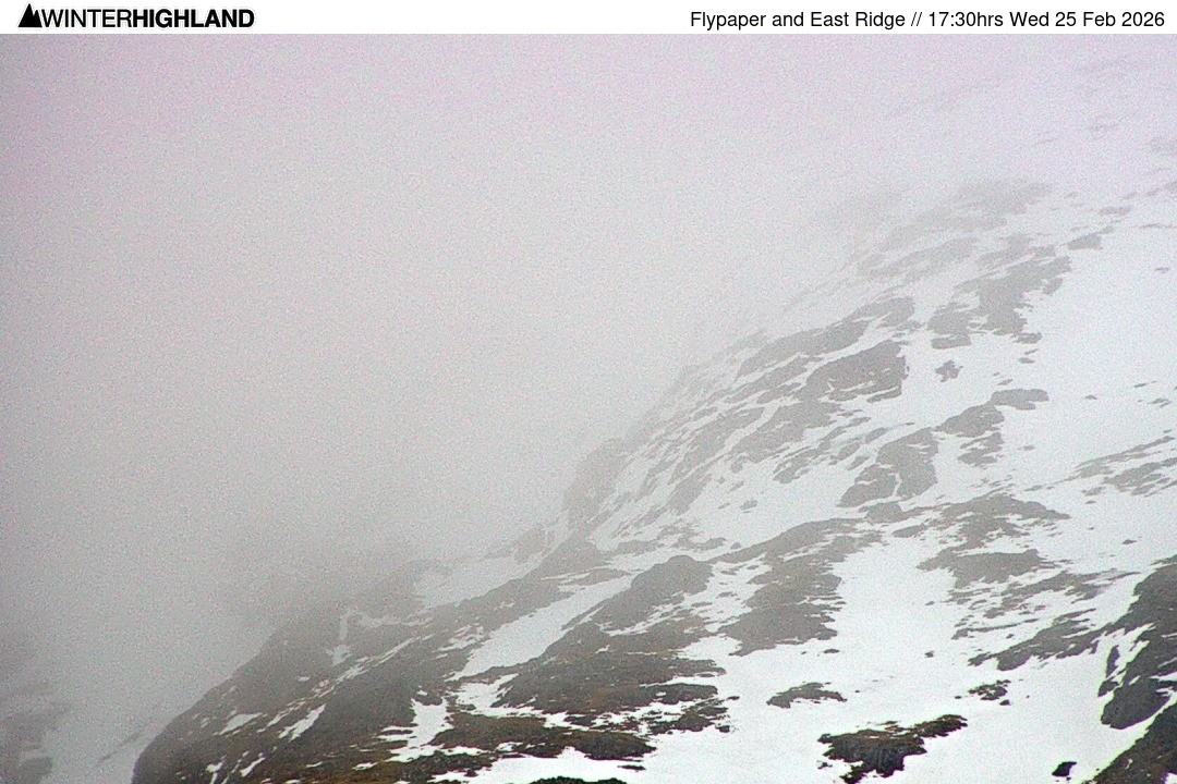 Archived image Webcam Glencoe Mountain - Scotland - Flypaper and East Ridge