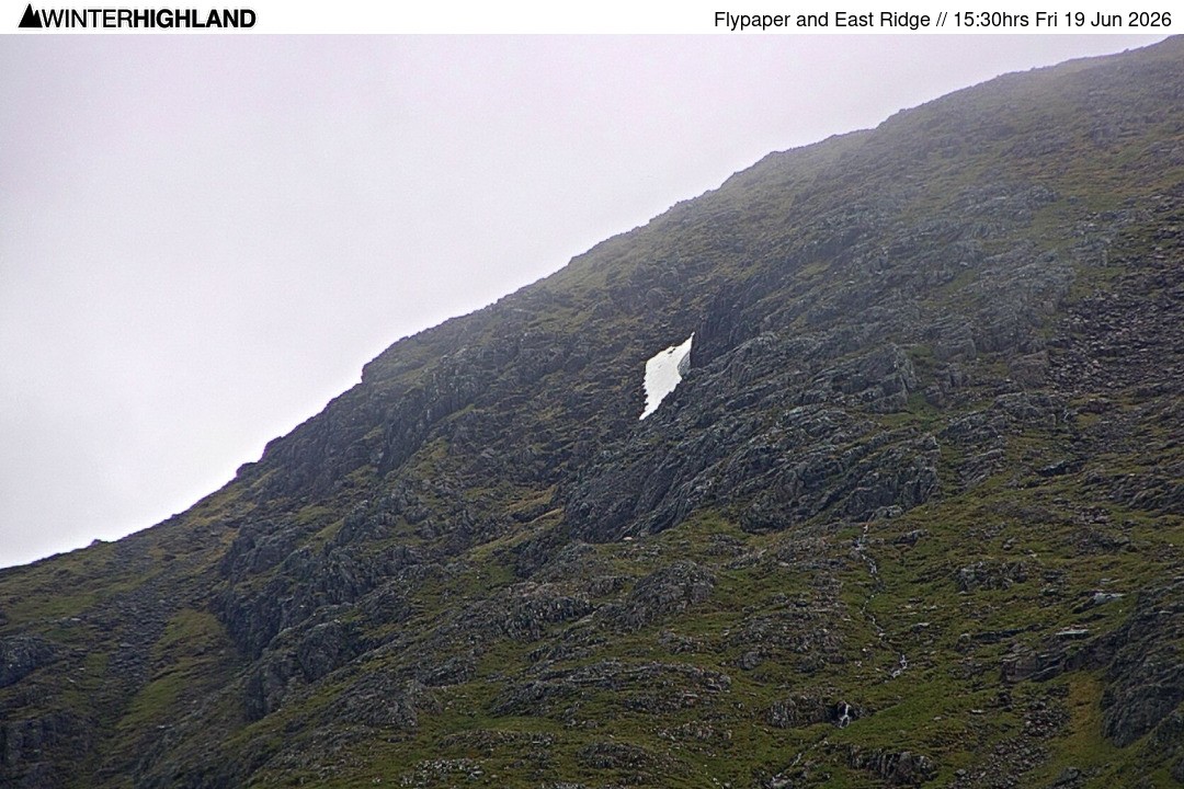 Archived image Webcam Glencoe Mountain - Scotland - Flypaper and East Ridge