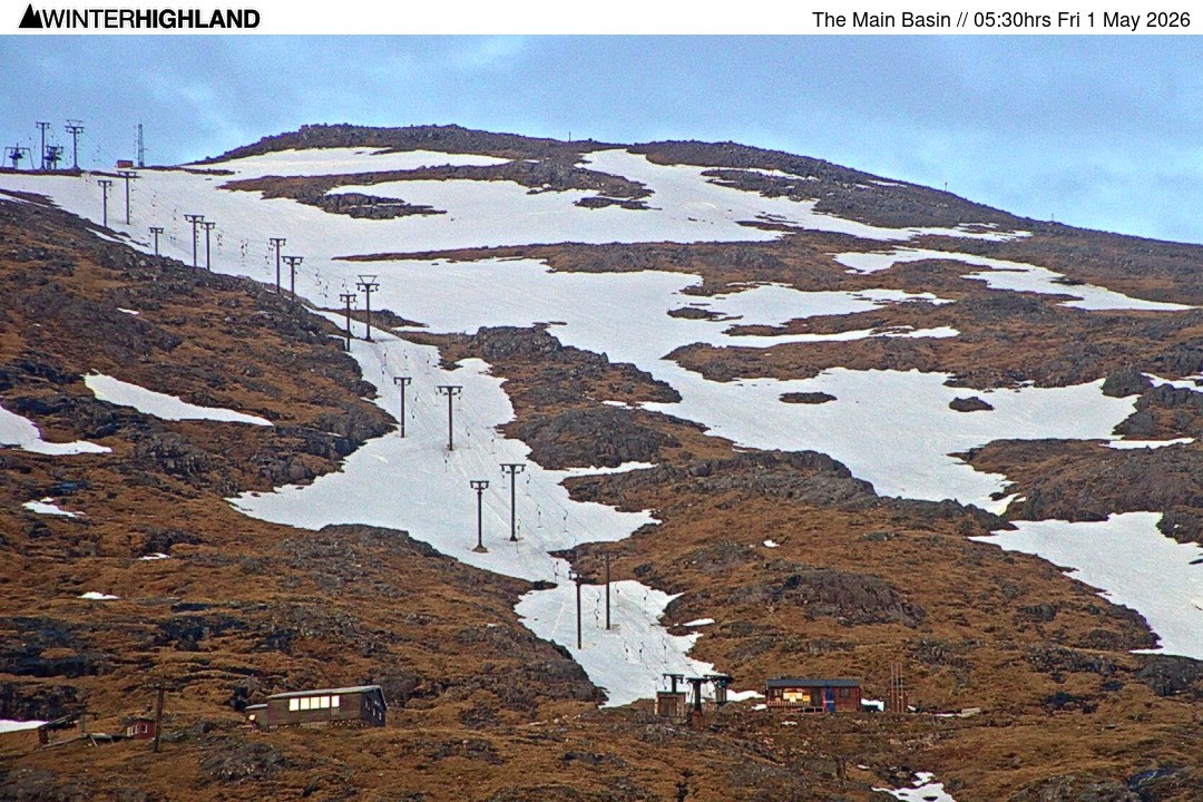 Archived image Webcam Glencoe Mountain - View of the ski lift