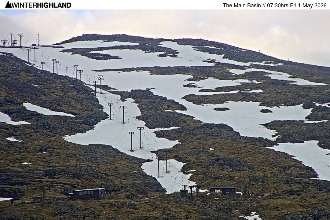 Archived image Webcam Glencoe Mountain - View of the ski lift