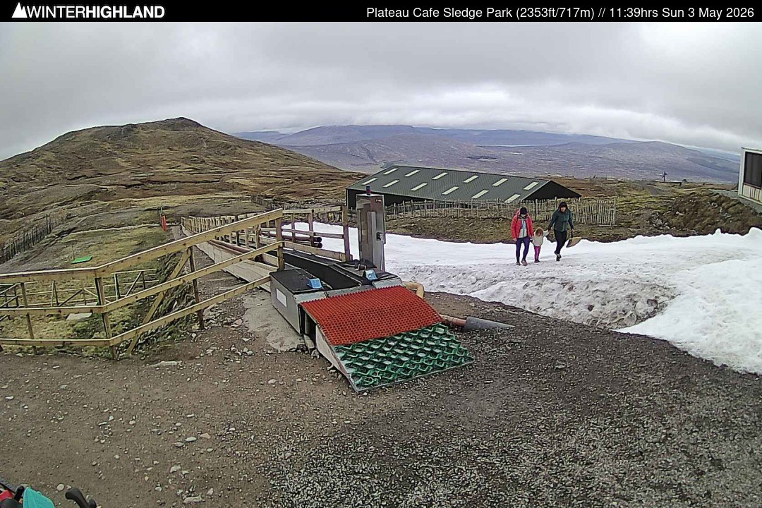 Archived image Webcam Glencoe Mountain (Scotland) - Plateau Cafe