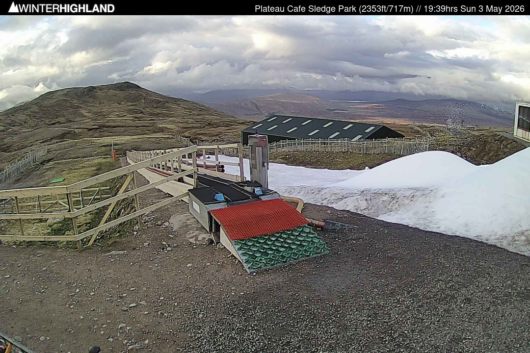 Archived image Webcam Glencoe Mountain (Scotland) - Plateau Cafe