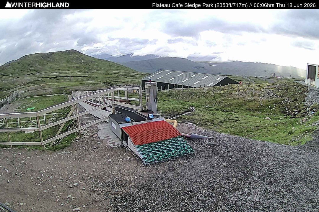 Archived image Webcam Glencoe Mountain (Scotland) - Plateau Cafe