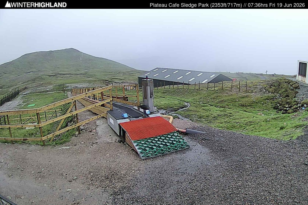 Archived image Webcam Glencoe Mountain (Scotland) - Plateau Cafe