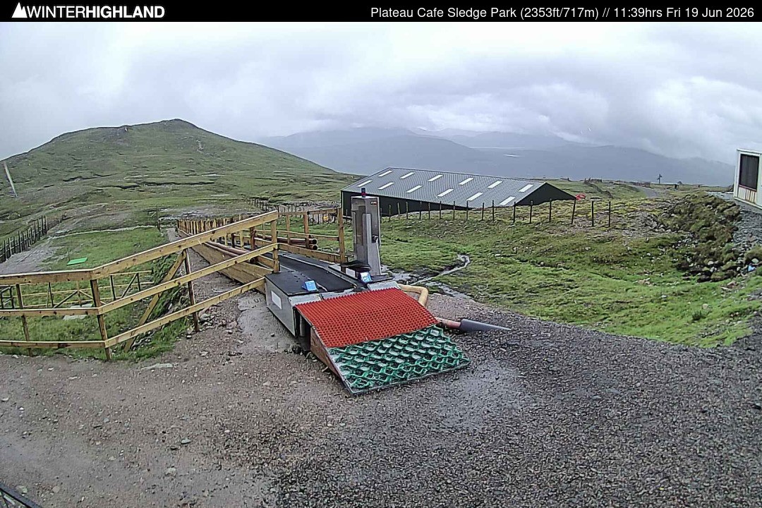 Archived image Webcam Glencoe Mountain (Scotland) - Plateau Cafe