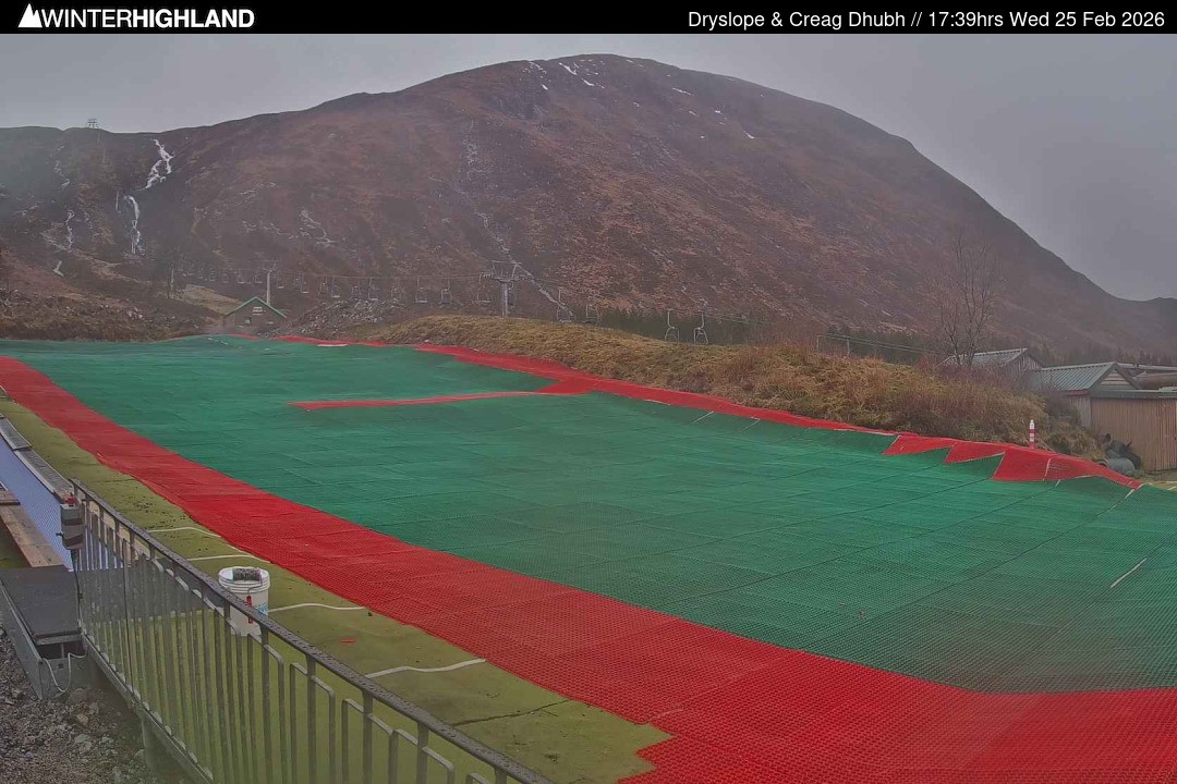 Archiv Foto Webcam Glencoe Mountain - Trocken-Skipiste