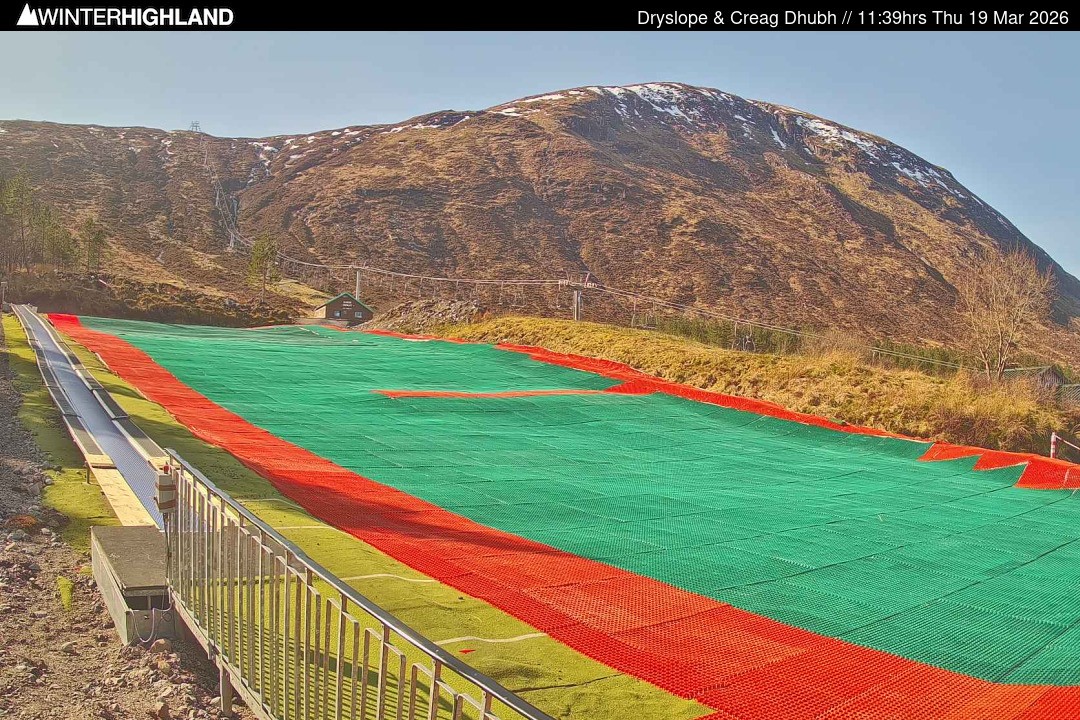 Archiv Foto Webcam Glencoe Mountain - Trocken-Skipiste