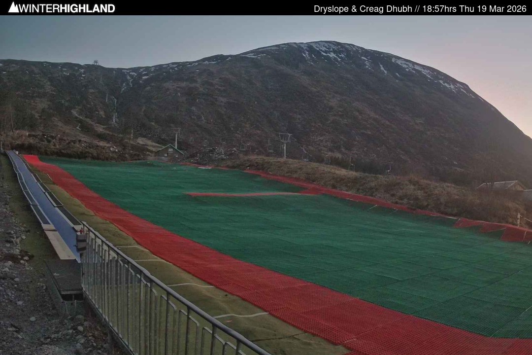 Archiv Foto Webcam Glencoe Mountain - Trocken-Skipiste