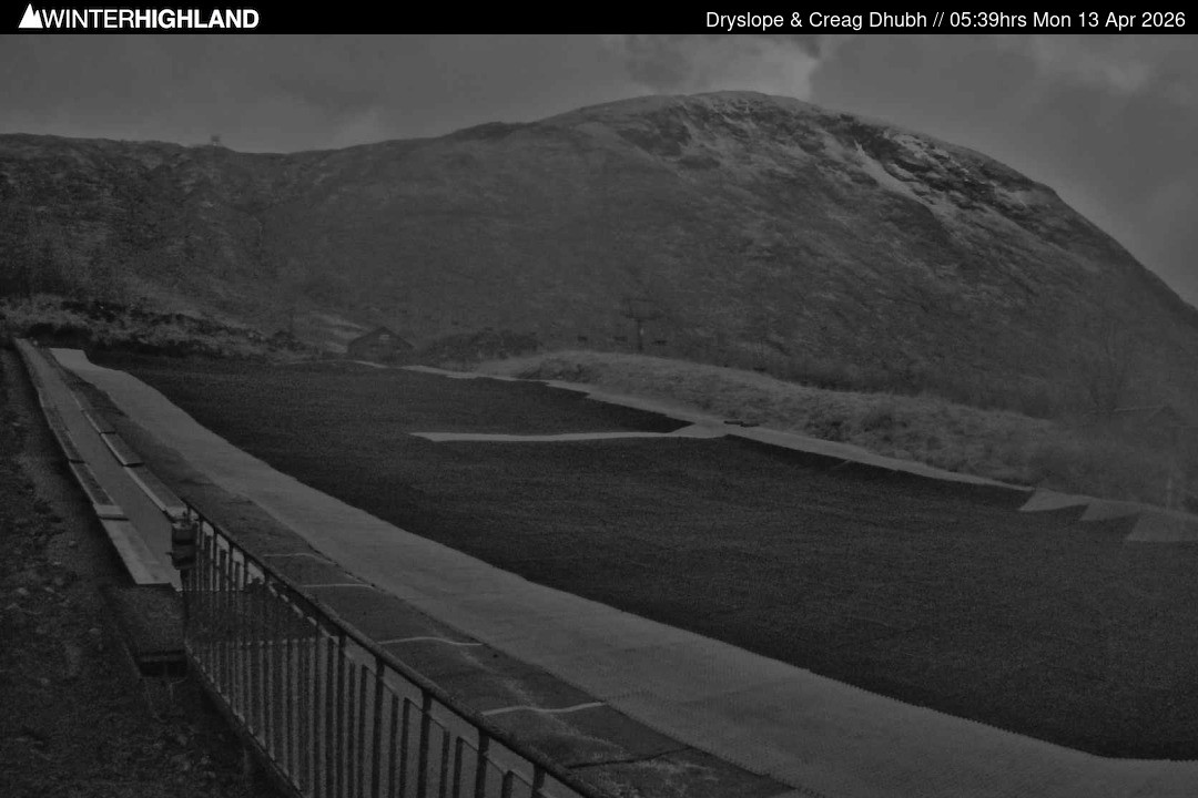 Archiv Foto Webcam Glencoe Mountain - Trocken-Skipiste