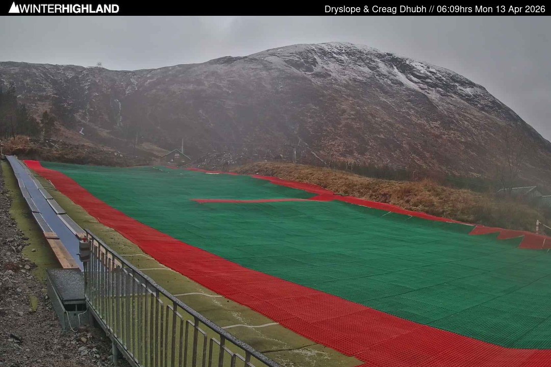 Archiv Foto Webcam Glencoe Mountain - Trocken-Skipiste