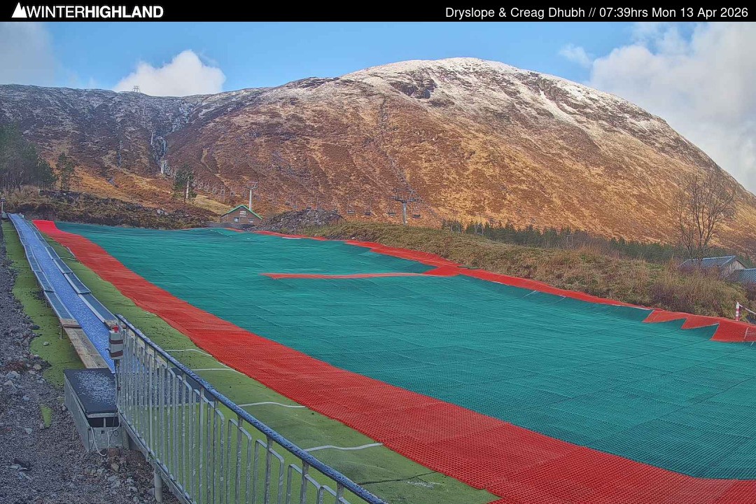 Archiv Foto Webcam Glencoe Mountain - Trocken-Skipiste