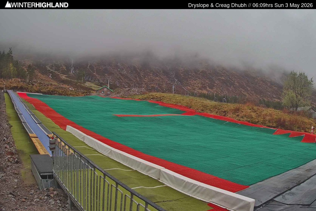 Archiv Foto Webcam Glencoe Mountain - Trocken-Skipiste