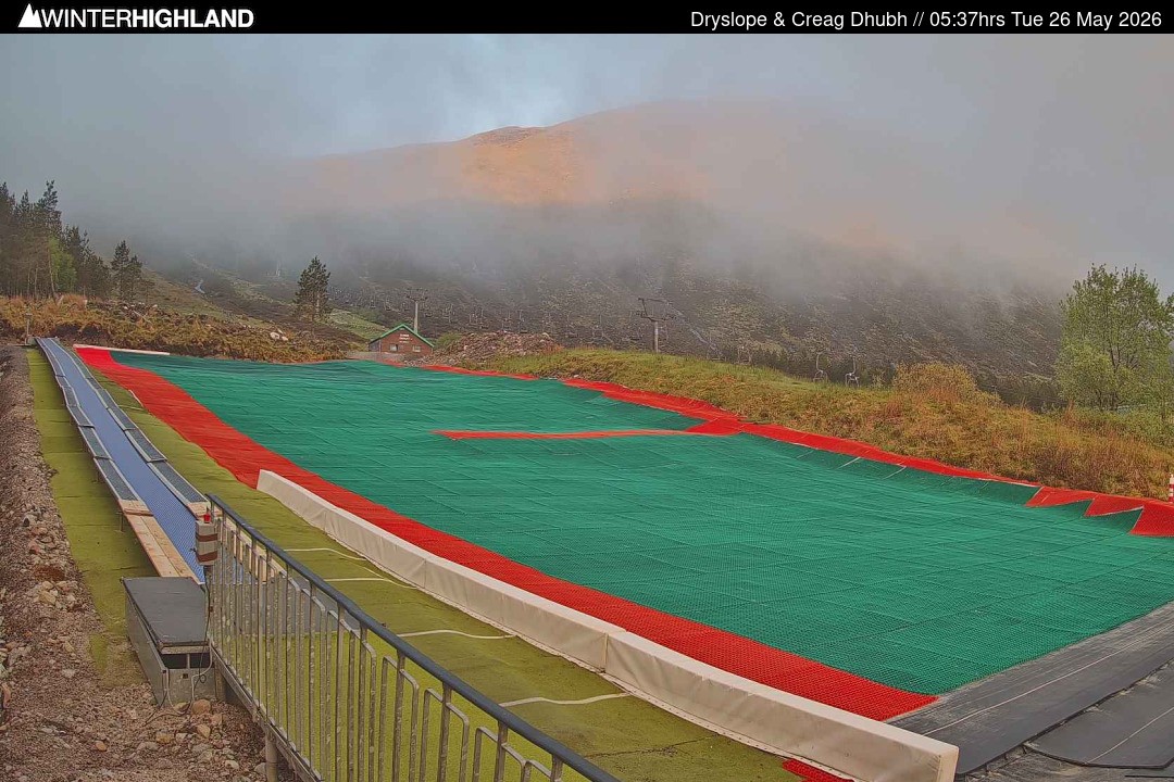 Archiv Foto Webcam Glencoe Mountain - Trocken-Skipiste