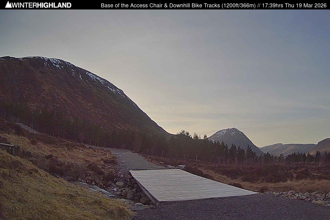 Archiv Foto Webcam Glencoe Mountain - Talstation - Cafe