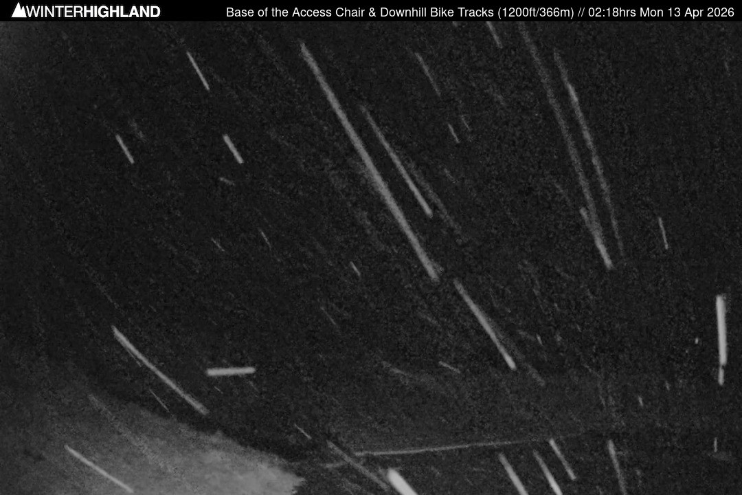 Archiv Foto Webcam Glencoe Mountain - Talstation - Cafe