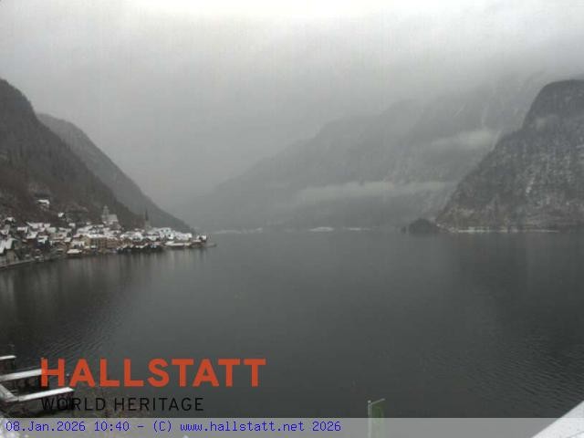 Archived image Webcam Hallstatt: Village and Lake