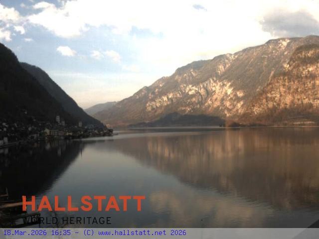Archiv Foto Webcam Blick auf Hallstatt und den Hallstättersee