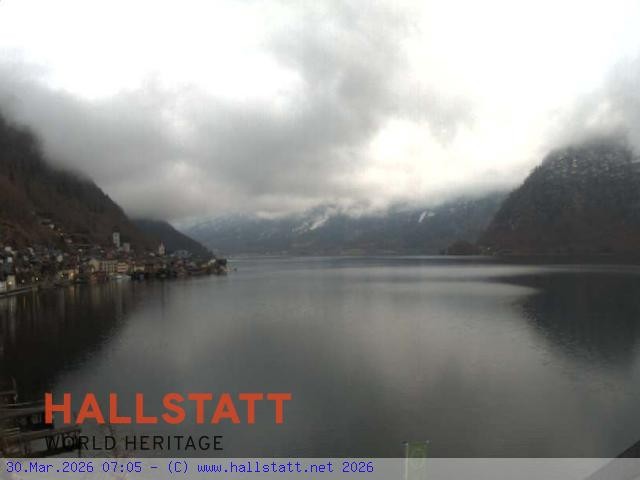 Archived image Webcam Hallstatt: Village and Lake
