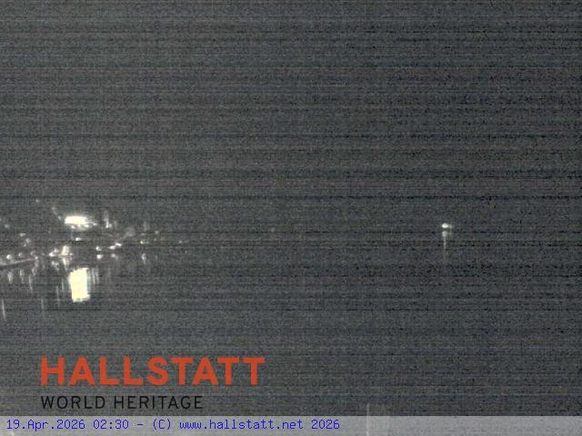 Archived image Webcam Hallstatt: Village and Lake