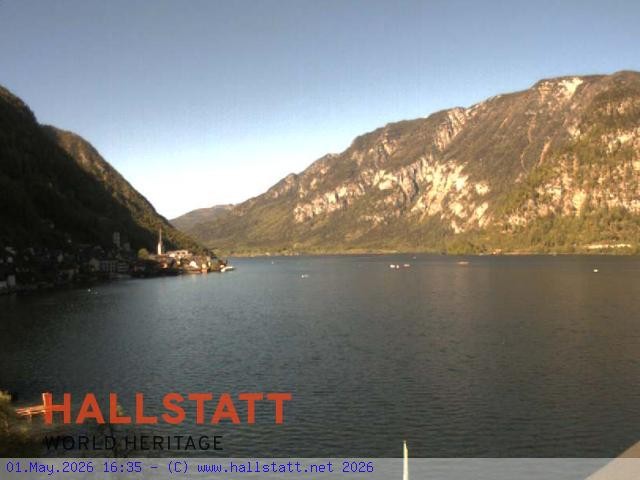Archived image Webcam Hallstatt: Village and Lake