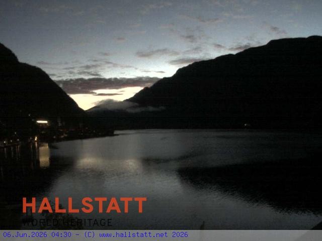 Archived image Webcam Hallstatt: Village and Lake