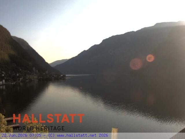 Archived image Webcam Hallstatt: Village and Lake