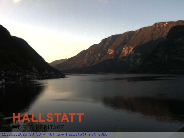 Archived image Webcam Hallstatt: Village and Lake