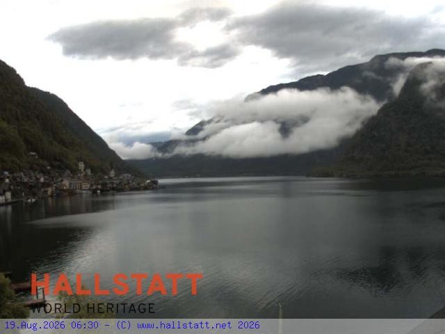 Archiv Foto Webcam Blick auf Hallstatt und den Hallstättersee