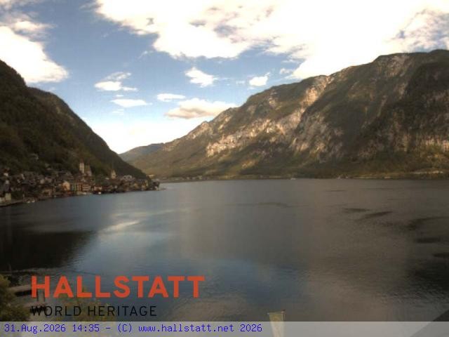 Archived image Webcam Hallstatt: Village and Lake