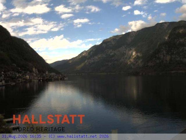 Archived image Webcam Hallstatt: Village and Lake