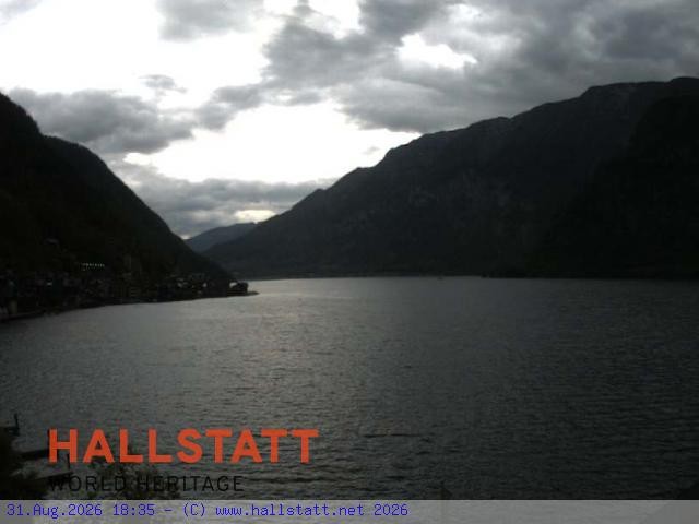 Archived image Webcam Hallstatt: Village and Lake