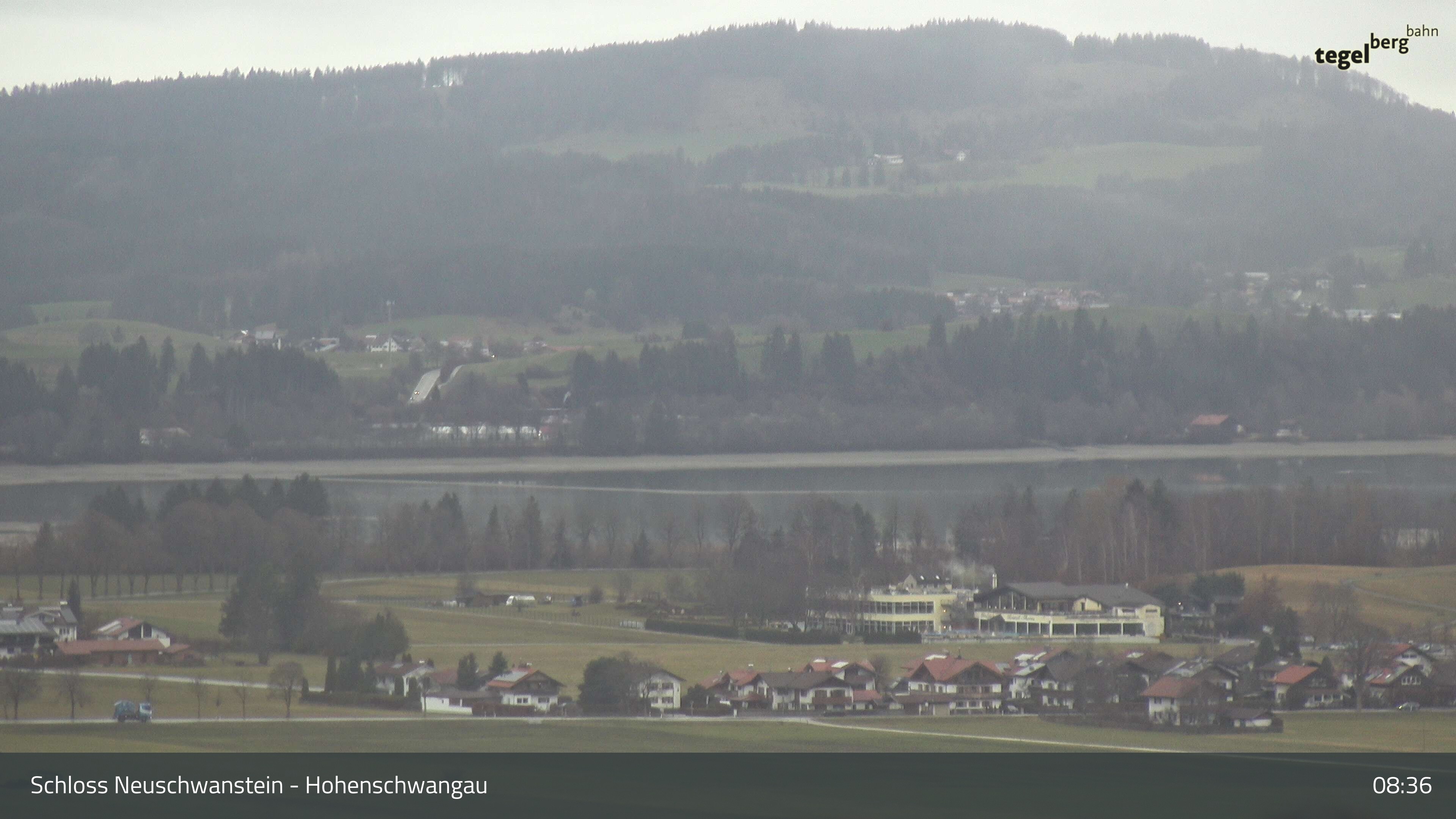 Archived image Webcam Lake Forggen, south bank and village Schwangau