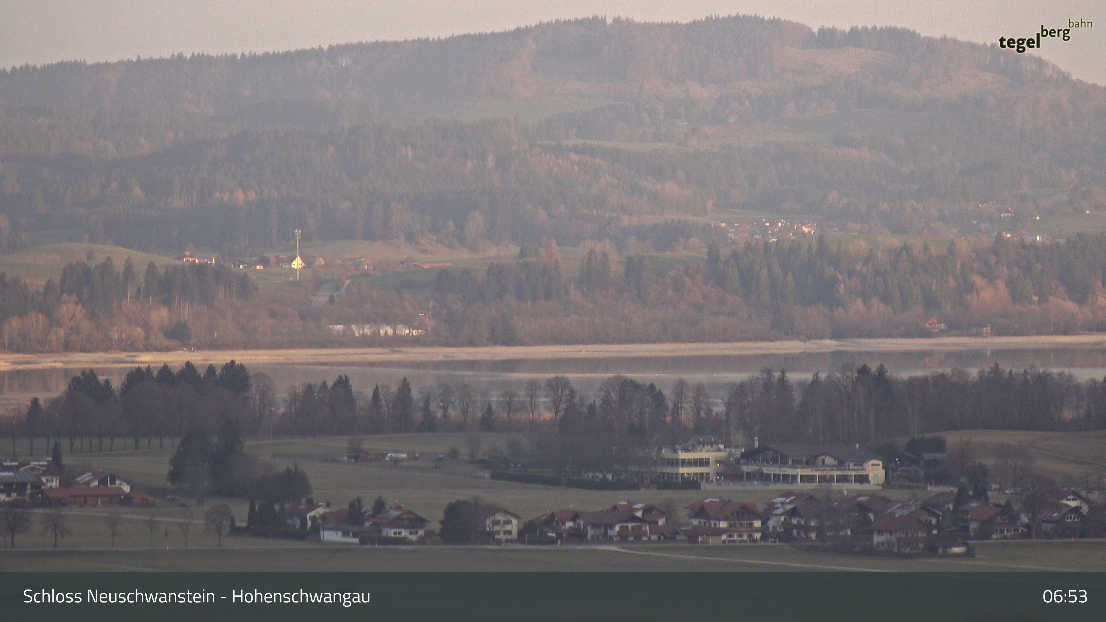Archived image Webcam Lake Forggen, south bank and village Schwangau