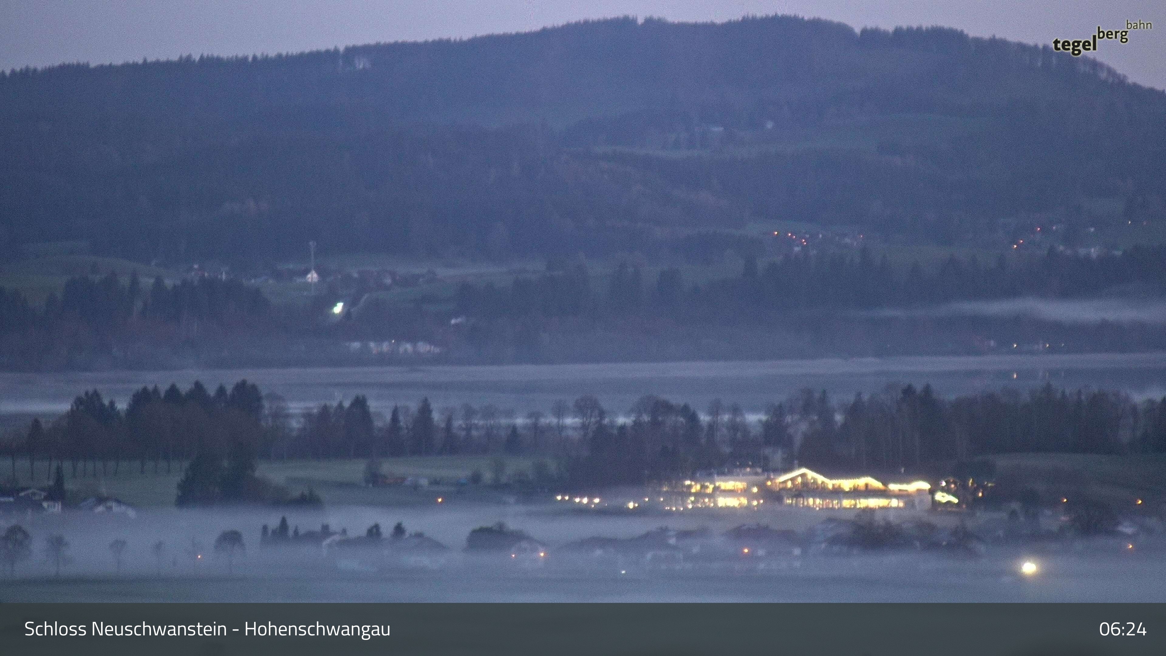 Archived image Webcam Lake Forggen, south bank and village Schwangau