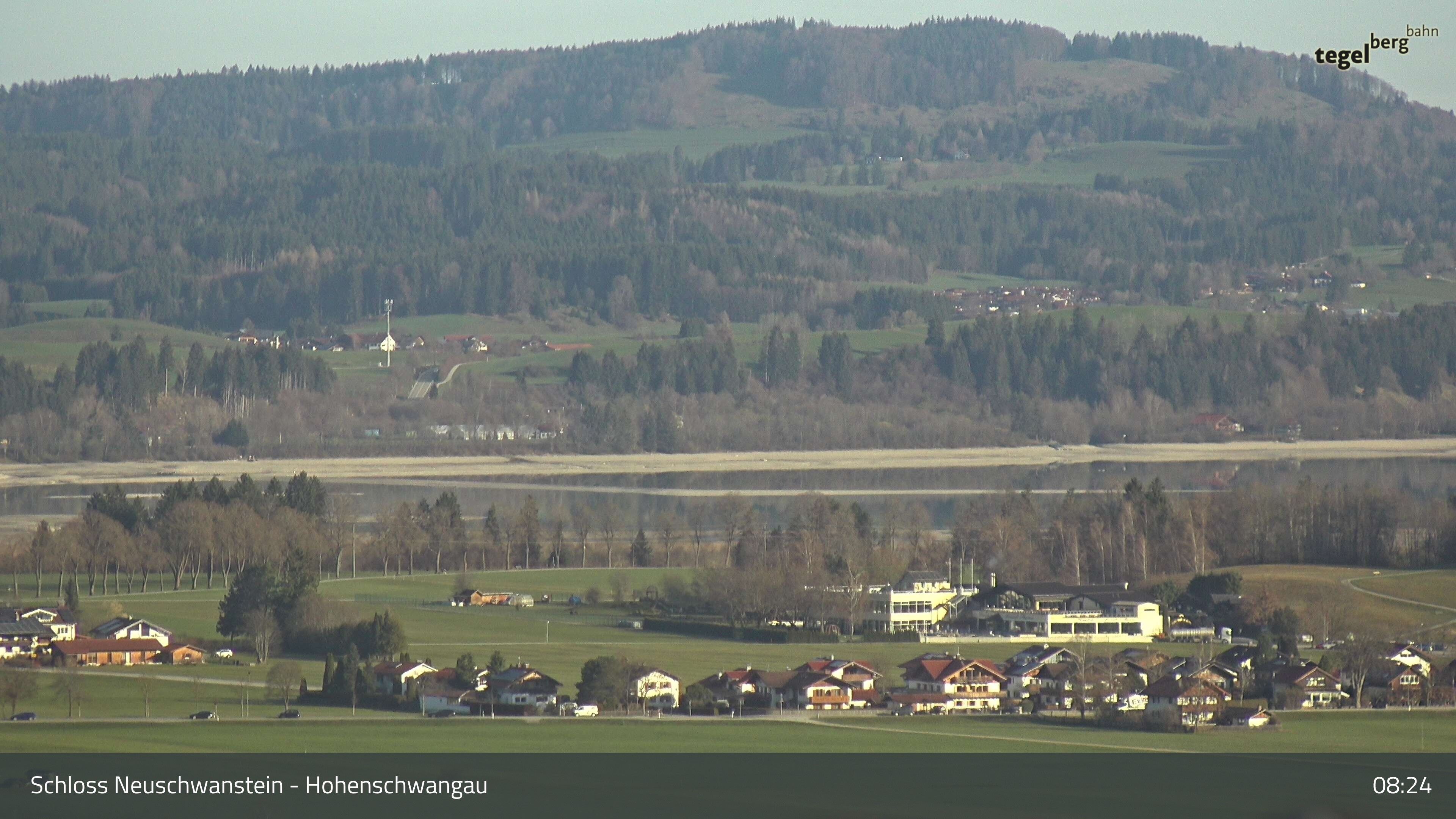 Archived image Webcam Lake Forggen, south bank and village Schwangau