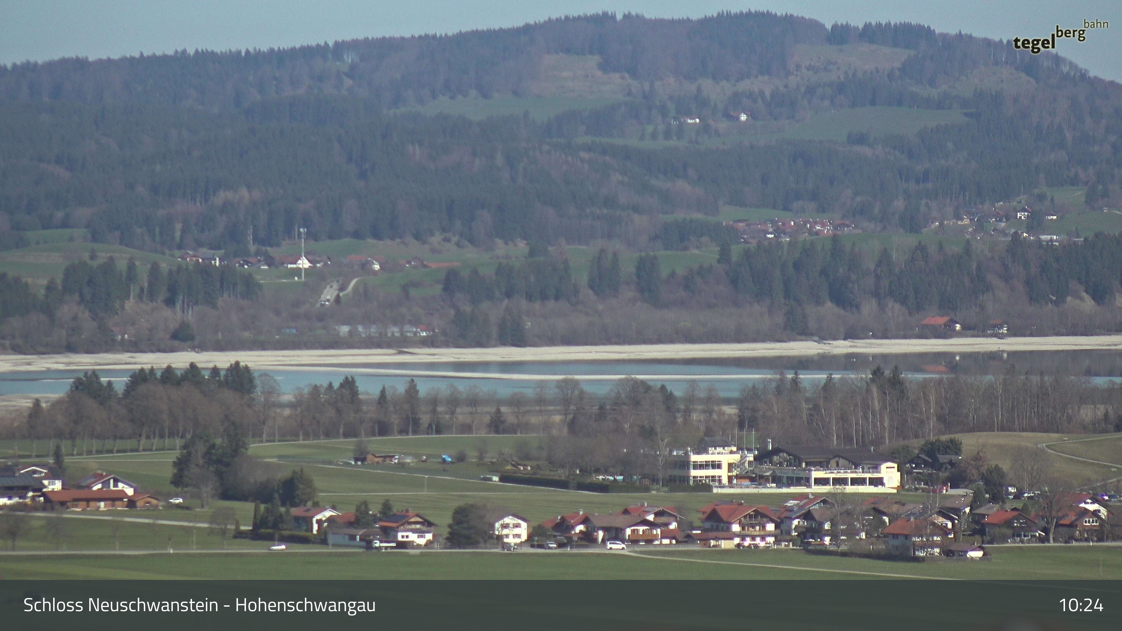 Archived image Webcam Lake Forggen, south bank and village Schwangau