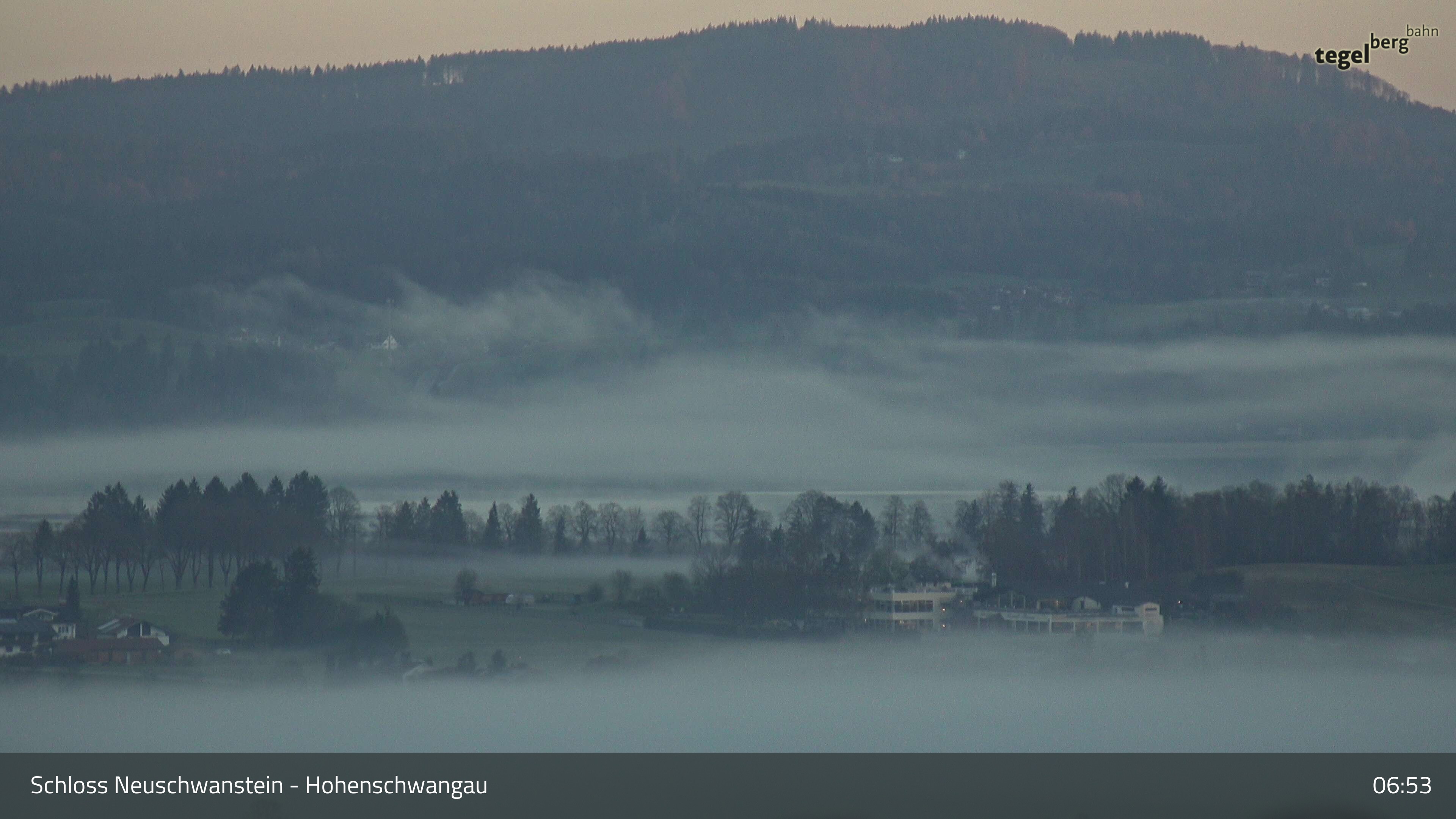 Archived image Webcam Lake Forggen, south bank and village Schwangau