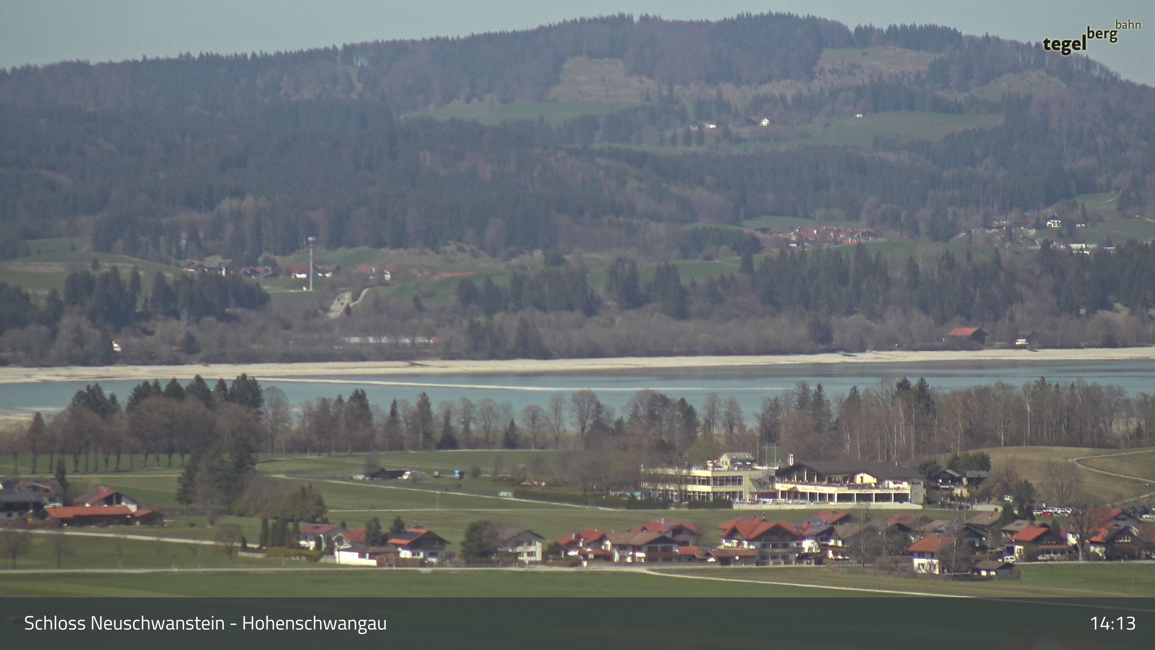 Archived image Webcam Lake Forggen, south bank and village Schwangau