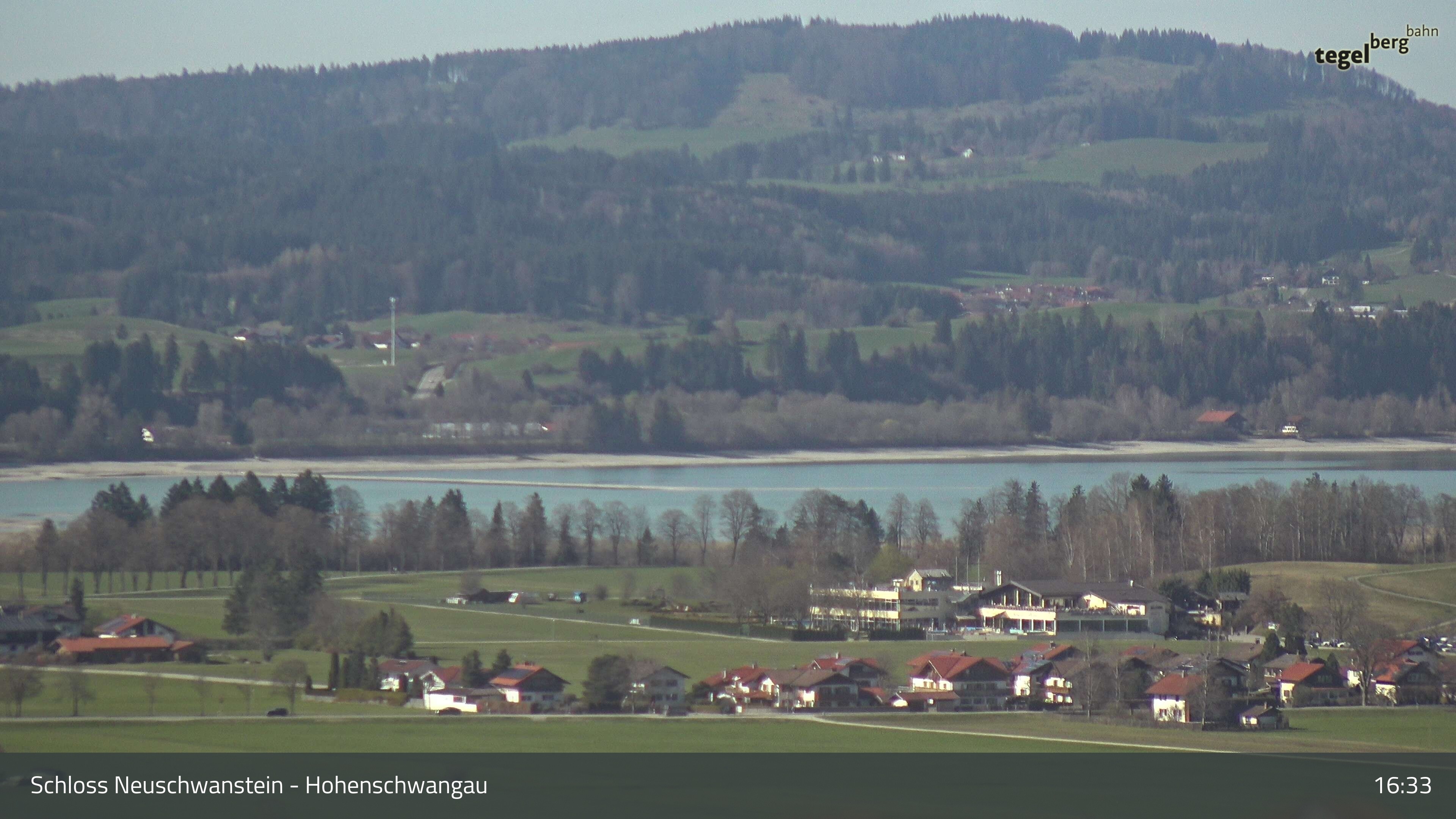 Archived image Webcam Lake Forggen, south bank and village Schwangau