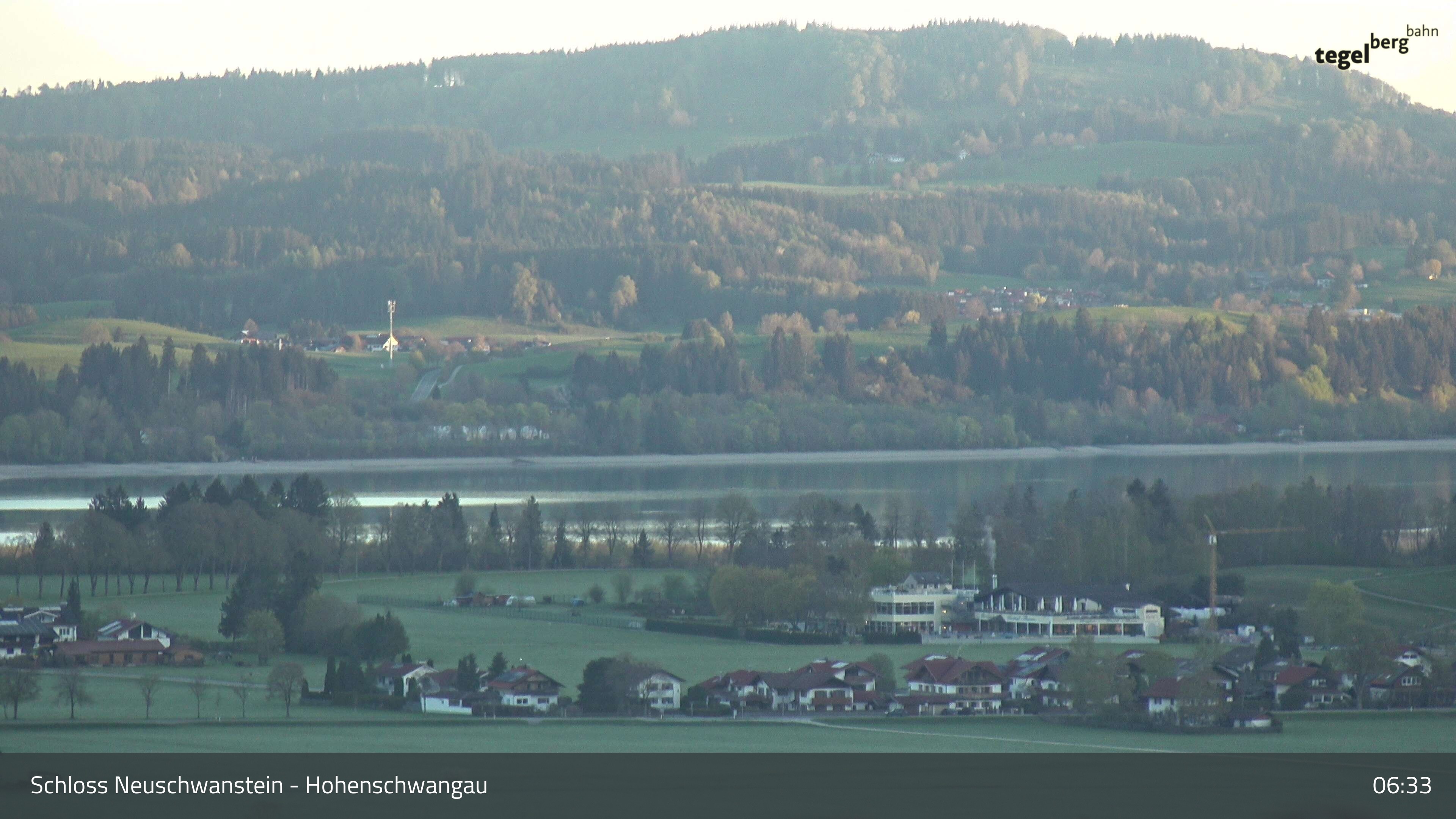 Archived image Webcam Lake Forggen, south bank and village Schwangau